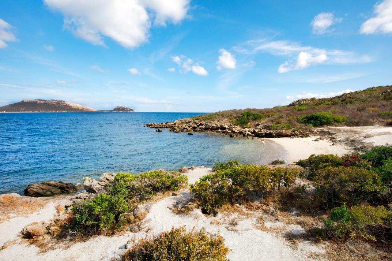 Hotel Baia Aranzos Pittulongu ภายนอก รูปภาพ